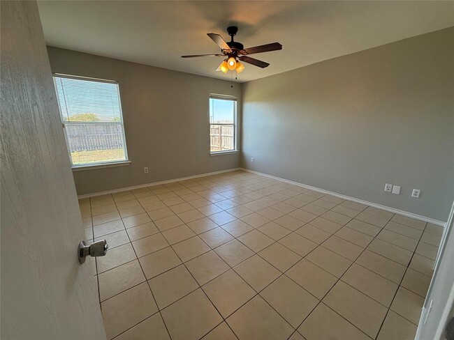 Building Photo - 313 Katherine Way