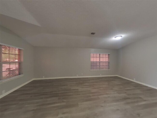 Building Photo - 8348 Orleans Ln