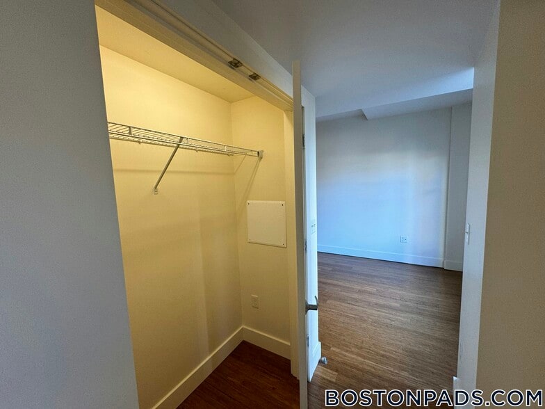 Building Photo - 8 Winter Pl