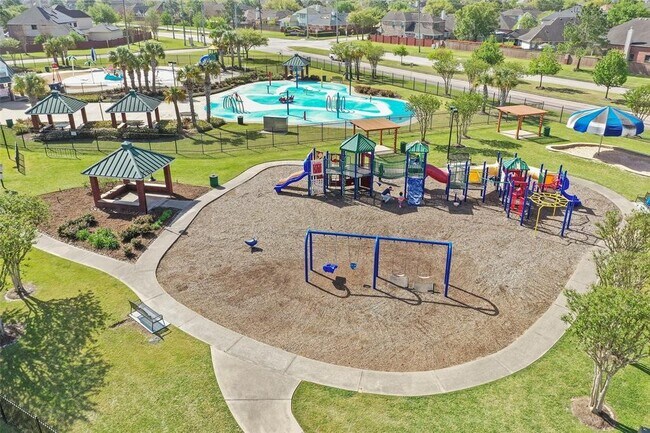 Building Photo - 16783 Mammoth Springs Dr