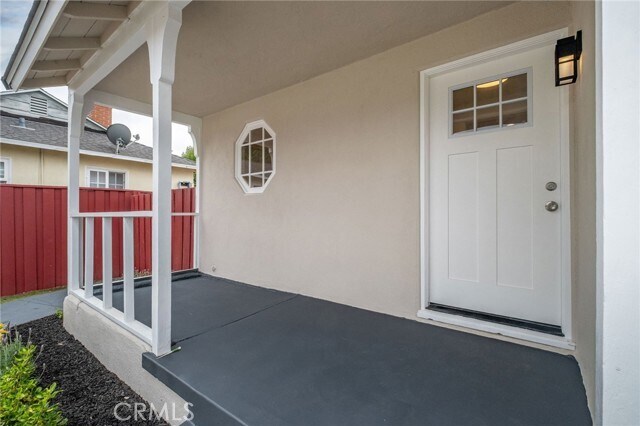 Building Photo - 20756 Saticoy St