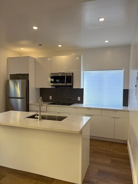 Building Photo - 1706-1712 N Gramercy Pl