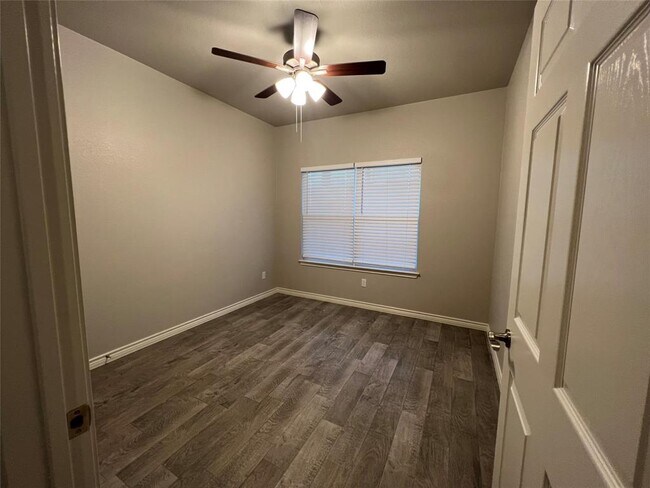 Building Photo - 629 Cr 306