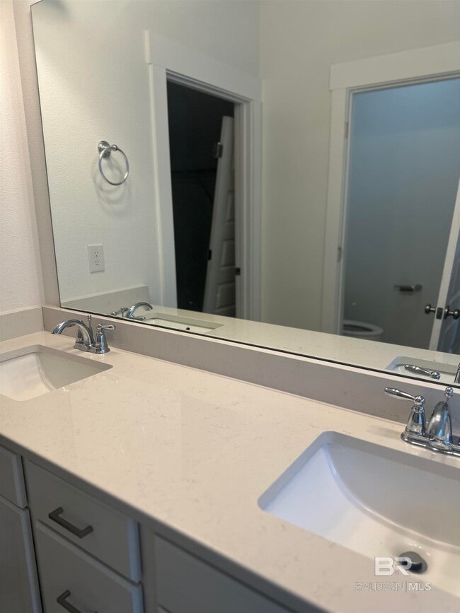 Building Photo - 16863 Fedora Dr