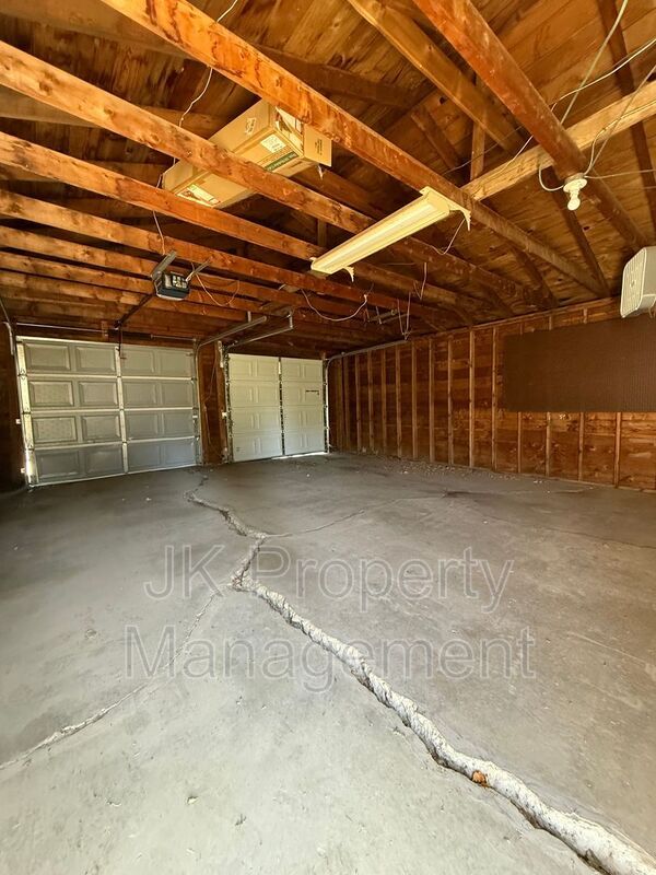 Building Photo - 2213 7th Ave N