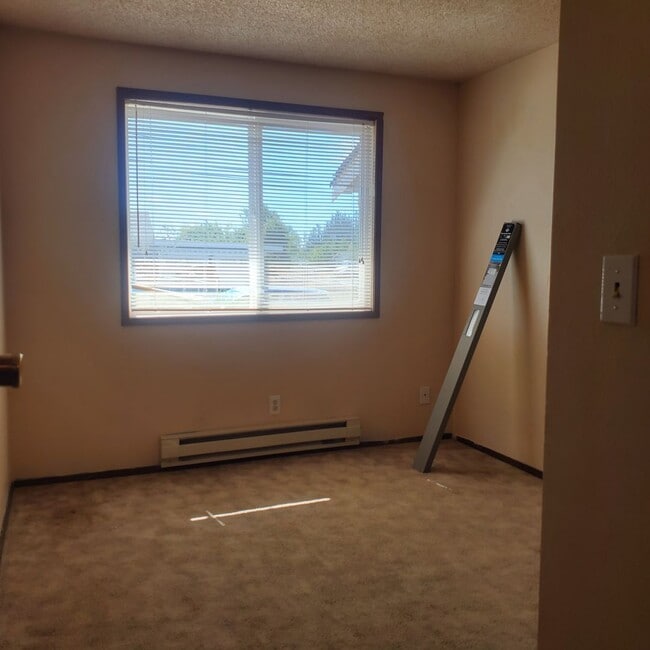Building Photo - 3 Bedroom in Mountain View