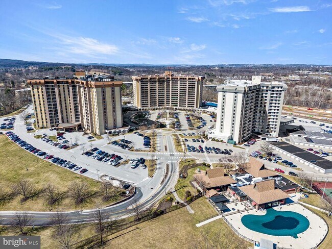 Building Photo - 11208 Valley Forge Cir