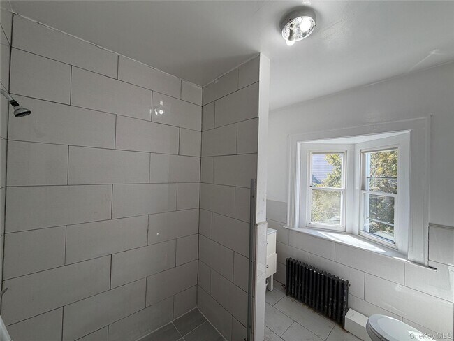 Building Photo - 610 Palisade Ave