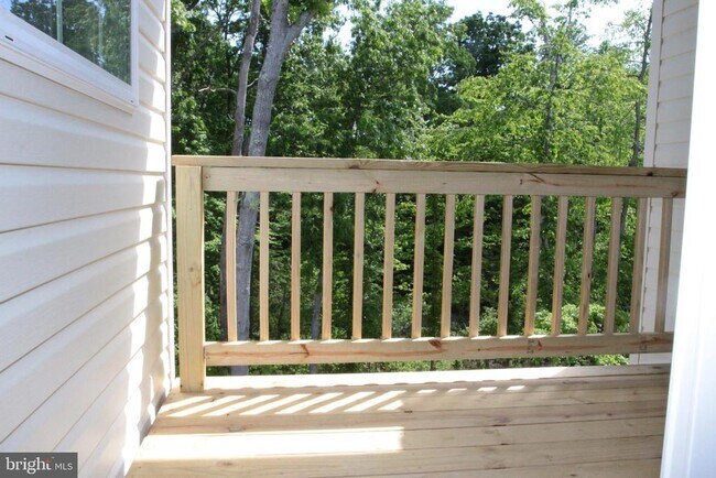 Building Photo - 7568 Stonehouse Run Dr