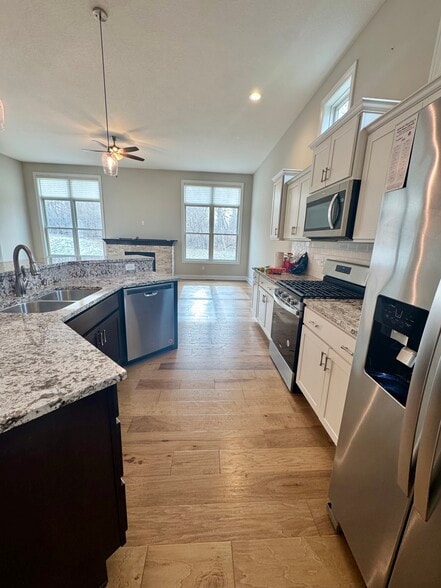 Building Photo - 5058 Pandit Dr