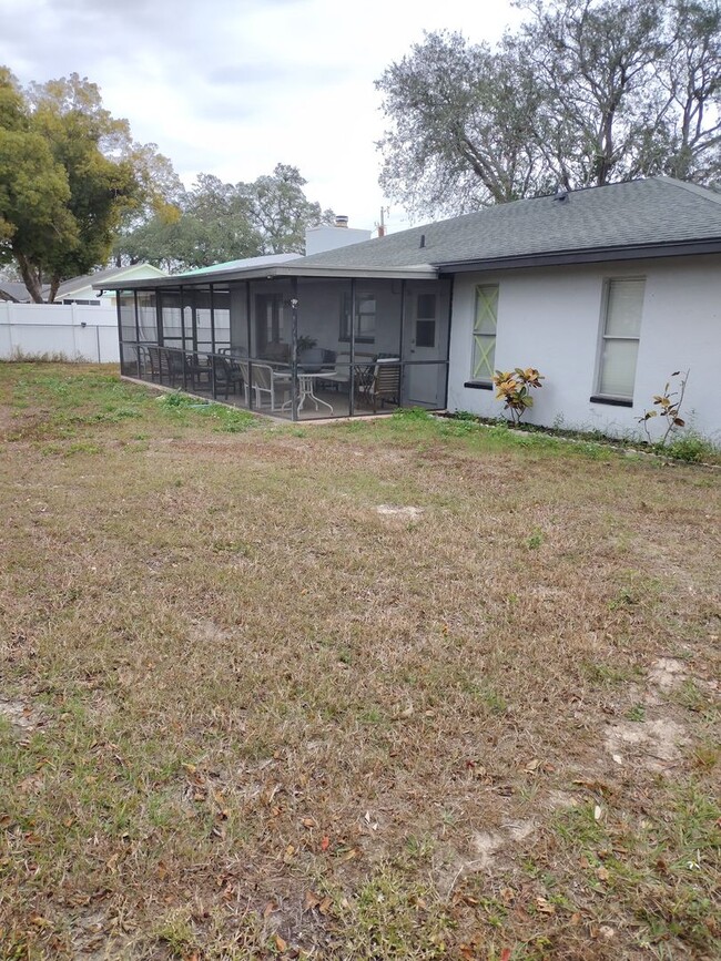 Building Photo - Updated 3 bedroom 2 bathroom House