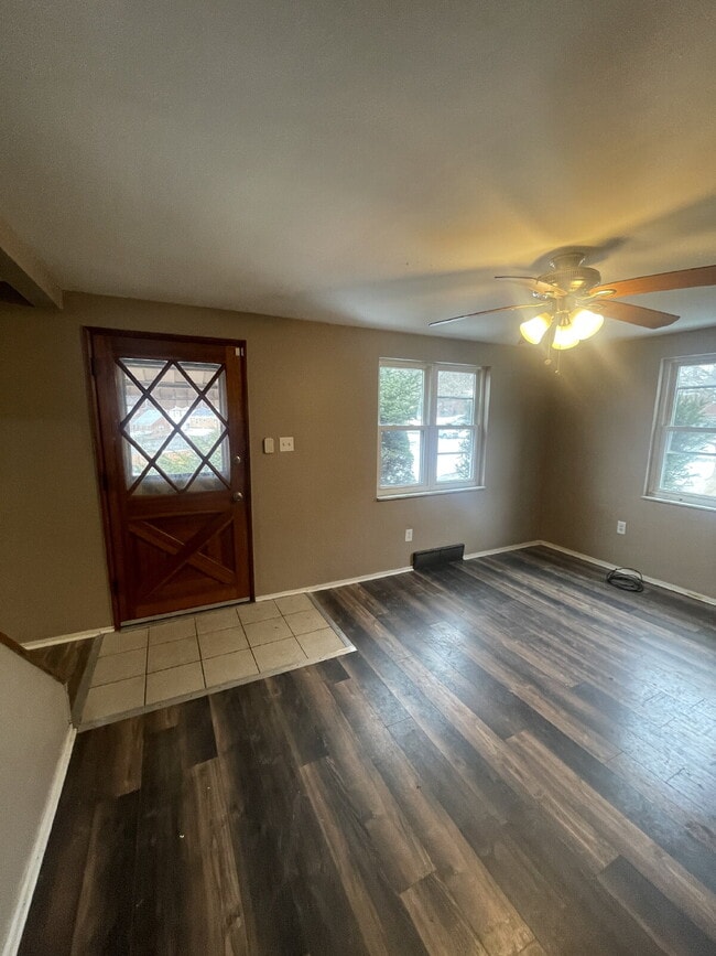 Building Photo - 149 Parkwood Rd