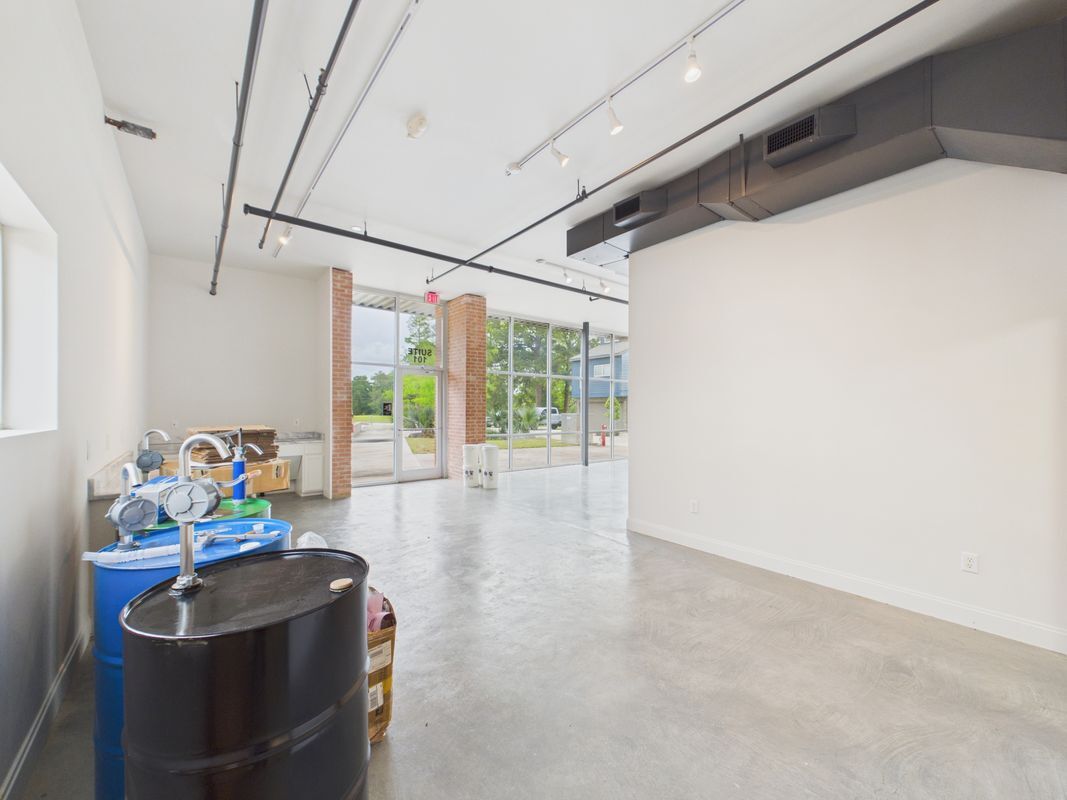 Building Photo - 209 Highland Park Ln