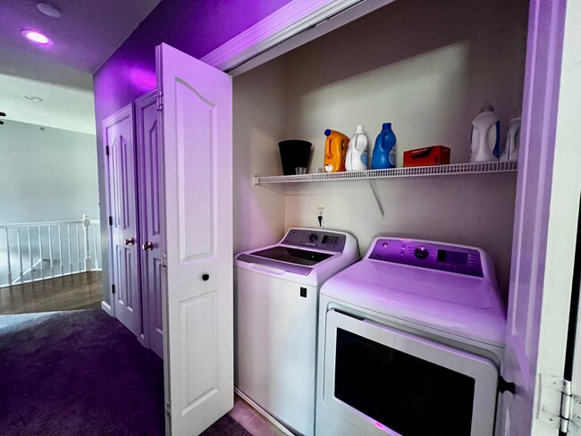 Building Photo - Beautiful home in the Chancellor Walk neig...