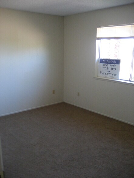 Building Photo - 72673 Raven Rd