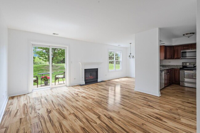 Building Photo - 11 Foxcroft Rd