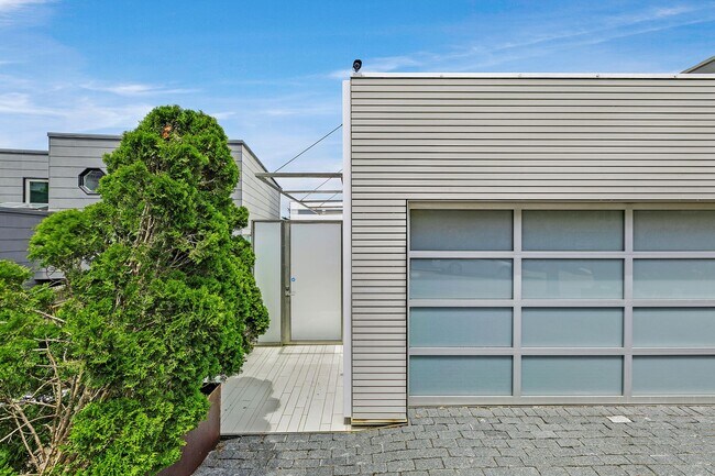 Building Photo - 862 Pacheco St