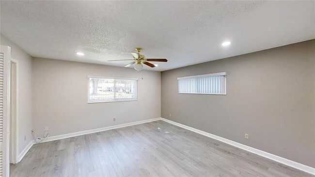 Building Photo - 8883 SW 94 Ln