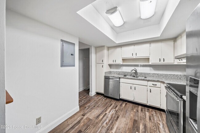 Building Photo - 1030 Ashley Ave