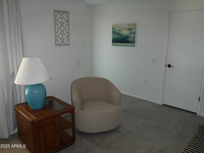 Building Photo - 12930 W Seville Dr