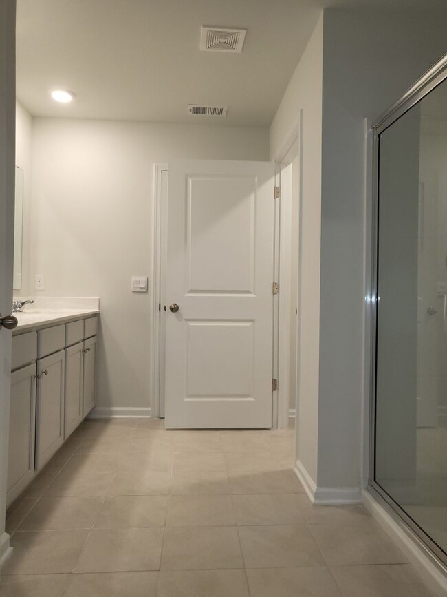 Building Photo - Watergrass in Richmond Hill