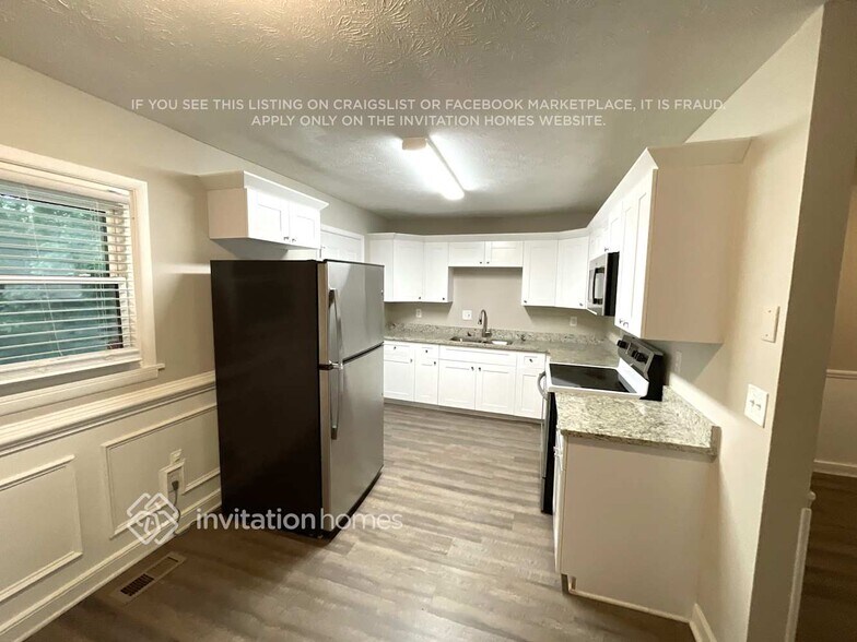 Building Photo - 3172 Fern Valley Dr SW