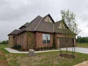 Building Photo - 4725 Enclave Pl