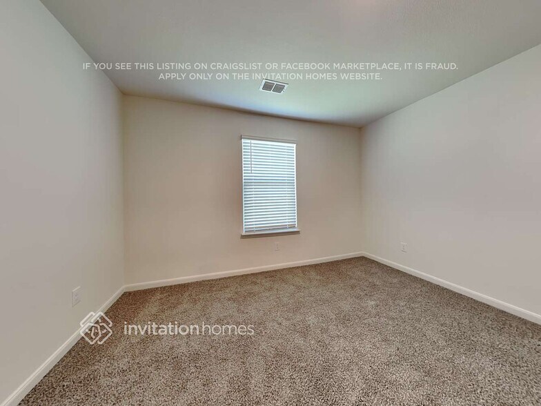 Building Photo - 3041 Chico Dr
