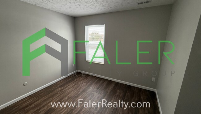 Building Photo - 5265-5303 Belle Isle Dr