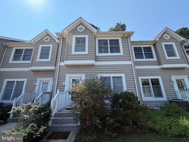 Building Photo - 7430 Tour Dr