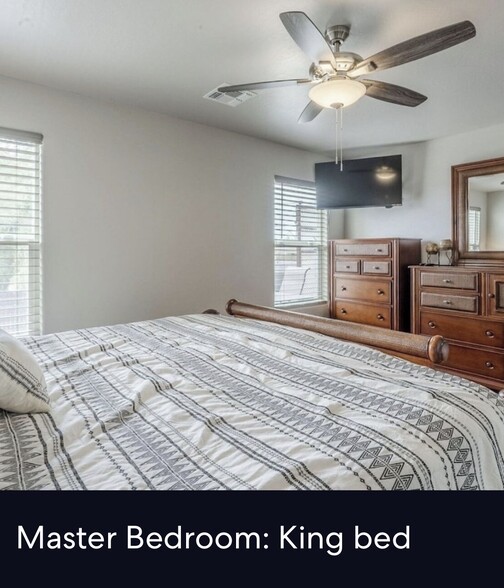 Building Photo - 10177 E La Palma Ave