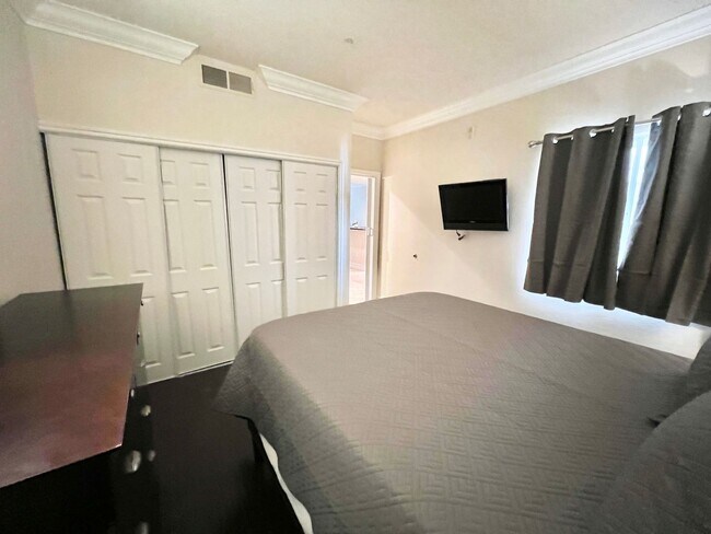 Building Photo - Meridian FURNISHED 2 BDR /2 BATH Luxury Condo - RESORT STYLE LIVING, 1-1/2 Blocks From The Heart ...