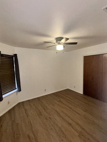 Building Photo - 5509 Thunderbird St