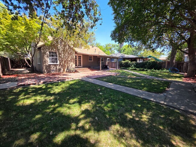 Building Photo - Charming Bungalow in La Loma neighborhood!