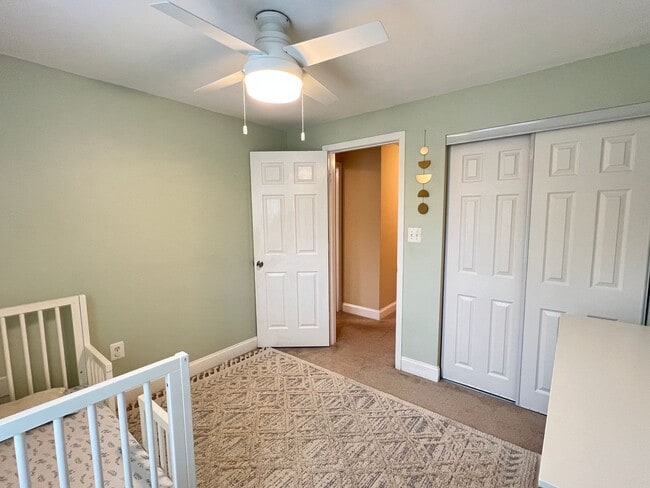 Building Photo - Come Home To This Updated And Convenient 3 Bed 3.5 Bath Townhome In Derwood! Now Available!