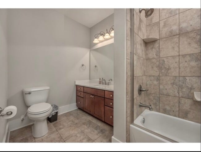 Building Photo - 109 Edgewood Ct