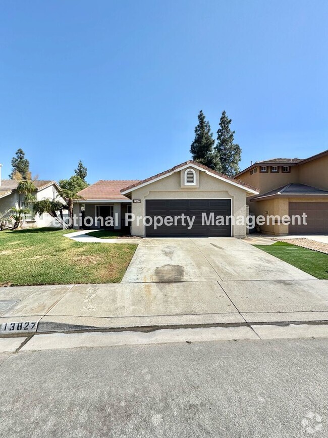 Building Photo - Great 3 bed 2 bath single story
