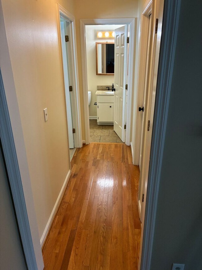 Building Photo - 1424 Trade Winds Ct
