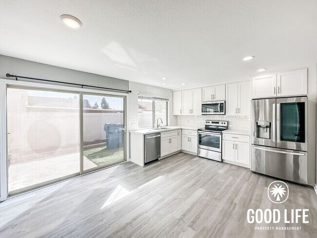 Building Photo - 6813 Parkside Ave