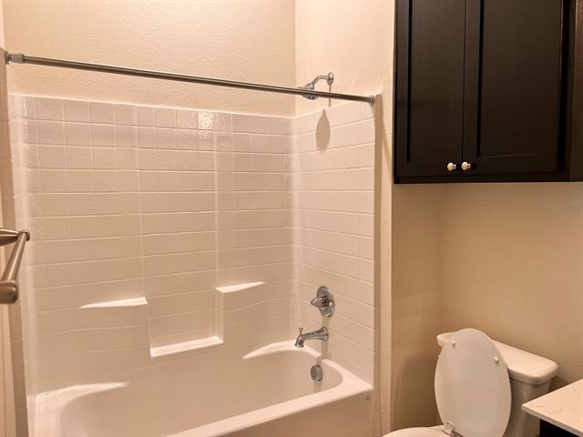 Building Photo - 422 Greenhaven Dr