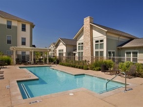 Building Photo - Woodmont