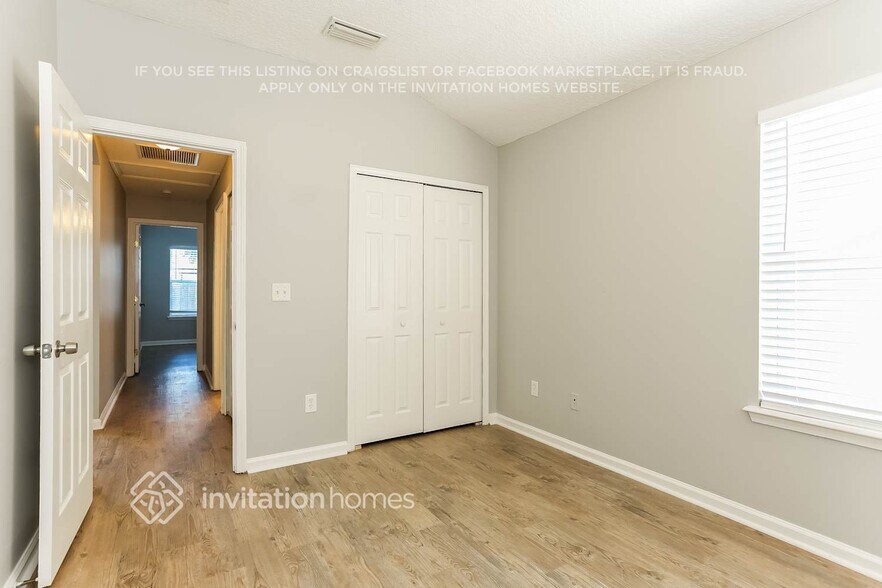 Building Photo - 9220 Hawks Point Dr