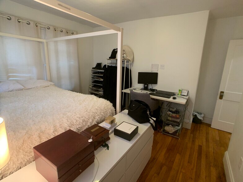 Building Photo - 120 Nonantum St