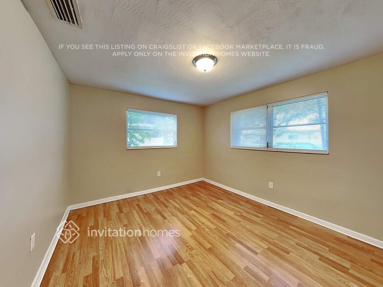 Building Photo - 5212 SW 91st Terrace