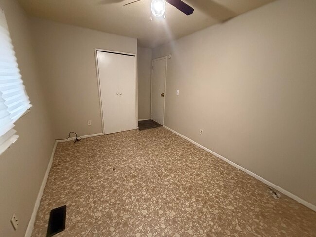 Building Photo - 1016 Camaro-