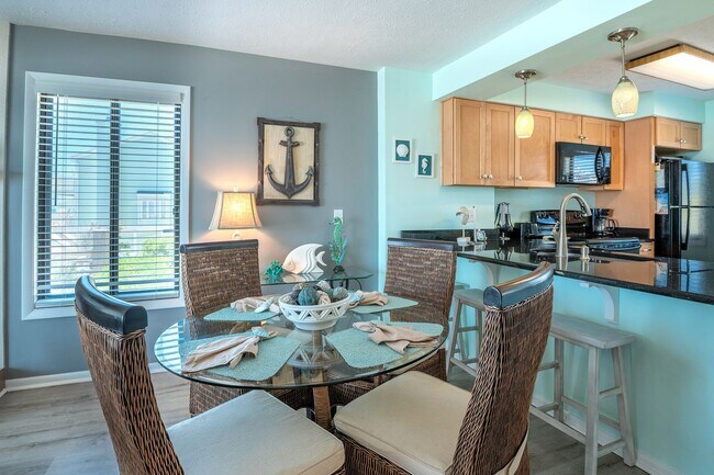 Building Photo - PERFECT "WORK FROM HOME" LOCATION ONLY DEC-JANUARY LEFT