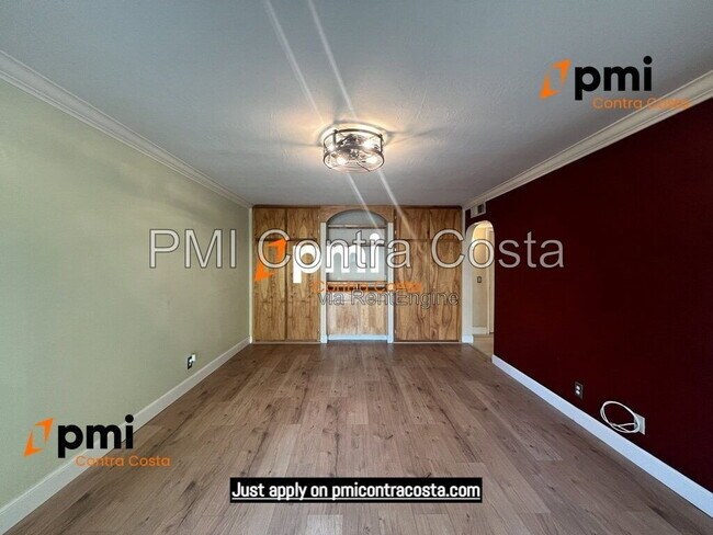 Building Photo - 460 N Civic Dr