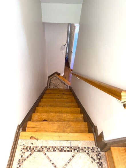 Building Photo - 8010 Pennington Dr