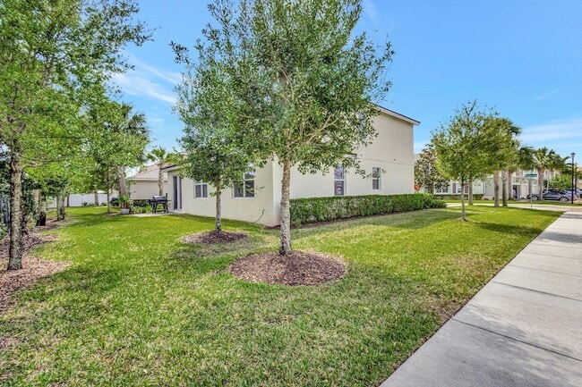 Building Photo - 92 Palmetto Ln