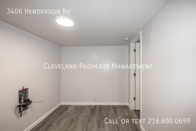 Building Photo - 3406 Henderson Rd